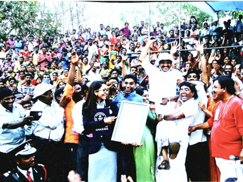 ദുരന്തകാല സേവനം – പ്രളയത്തിൽ മുന്നിൽ നിന്ന കൈ